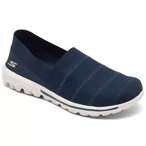 Women's Go WALK Travel - Gracious Joy Walking Sneakers in Navy, Size 8